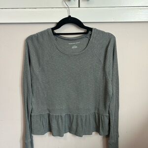 American Eagle Gray Ribbed Top- M